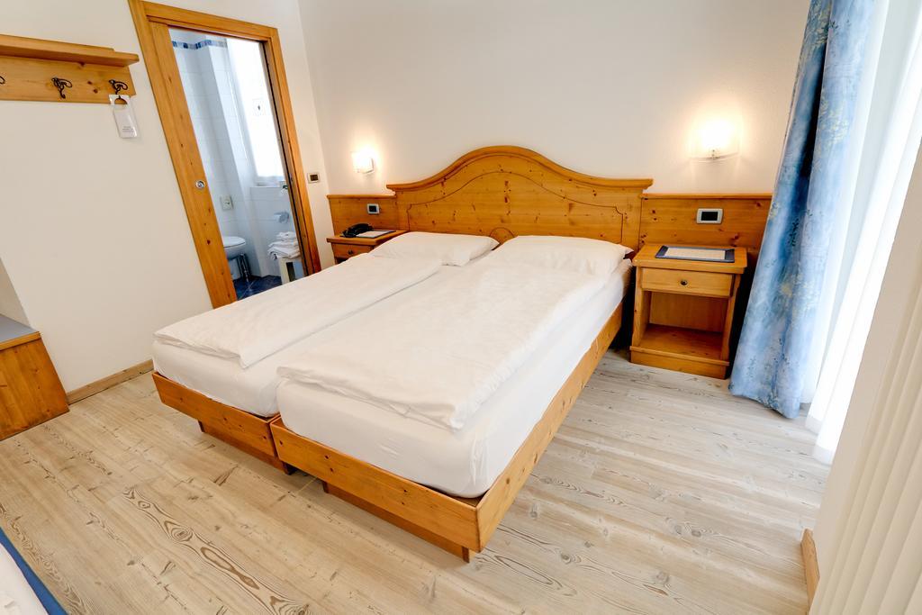 Hotel Garni Sottobosco Dimaro Exterior photo